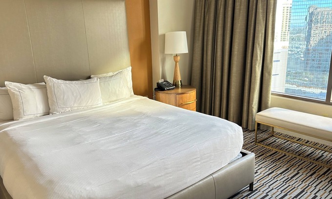 Las Vegas Apartment | Charming 2-bedroom hotel suites on Strip Next To Festival Ground