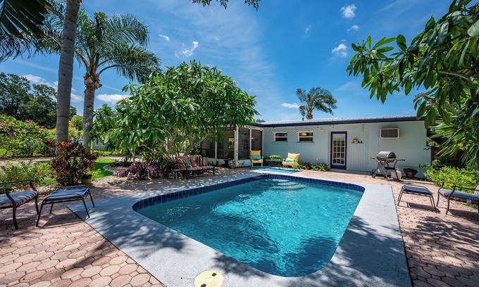 South Gate Ridge House | Charming 3-bedroom pool home in serene Sarasota with AC, WiFi