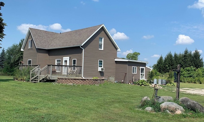 Harbor Beach Other | Charming 3-bedroom farmhouse in Harbor Beach