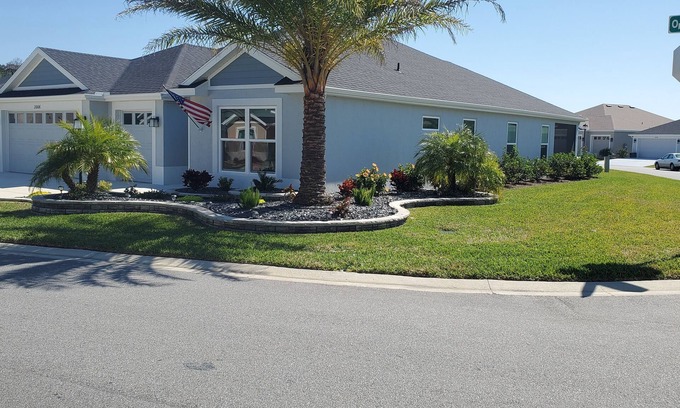 Okahumpka House | Charming 3-bedroom house in fabulous The Villages with AC, Pet Friendly