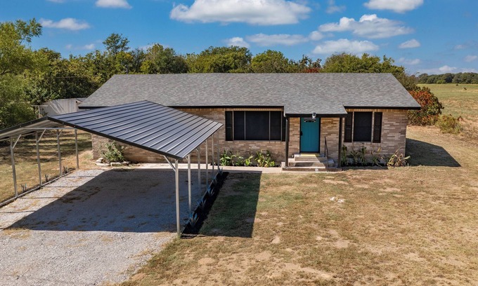 Thackerville House | Charming 4-bedroom house in Thackerville
