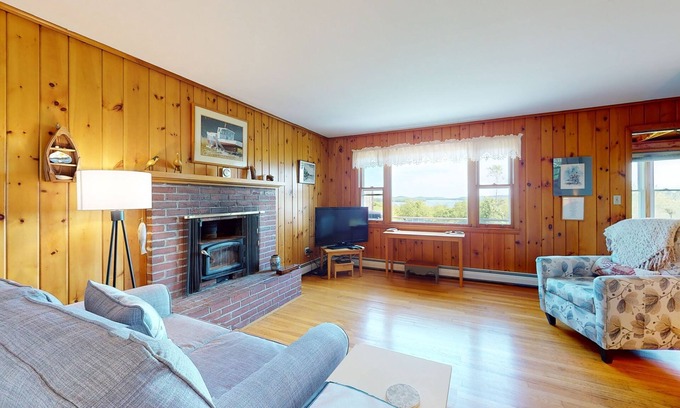 Castine Cottage | Charming abode with water views, updated kitchen, & internet - dog-friendly