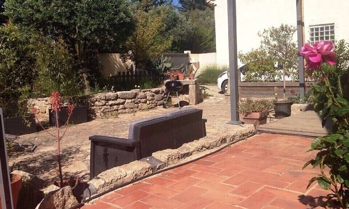 Saint-Jean-de-Vedas Apartment | Charming accommodation. Quiet !garden, terrace and BBQ. Private parking