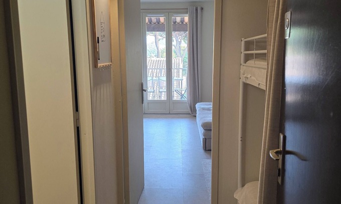 Les Lecques Apartment | CHARMING AIR-CONDITIONED STUDIO WITH SEA VIEW