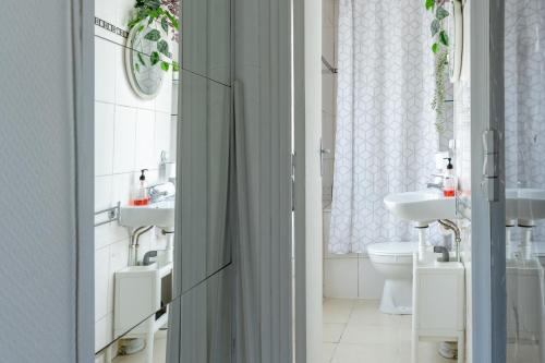18th Arrondissement Hotel | Charming and Compact Studio-Jules Joffrin - Montmartre