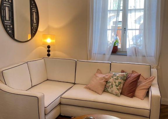 Santo Spirito Apartment | Charming Apt in San Frediano