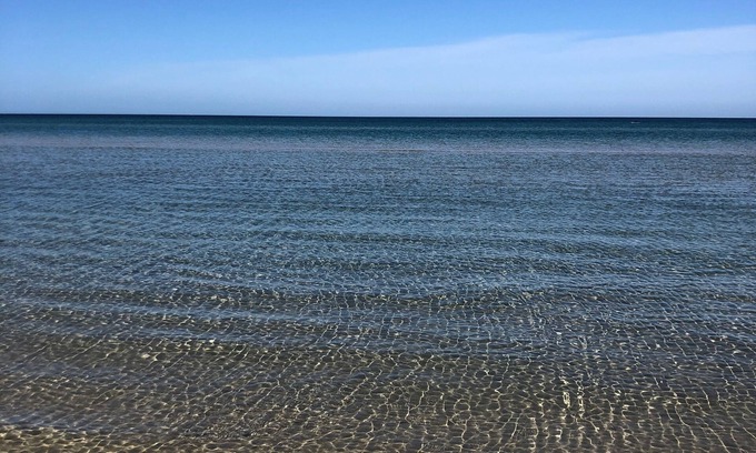 Carrum Apartment | Charming Beachside studio - 2 min to the beach , pets welcome .