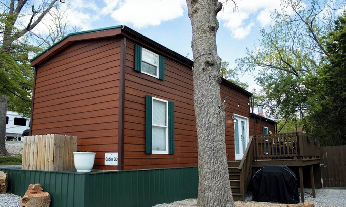 Carthage Cabin | Charming Cabin + Pond View + Hot Tub