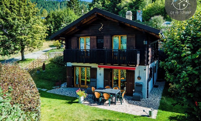 Ovronnaz Ski Chalet | Charming Chalet le Coeur in the center
