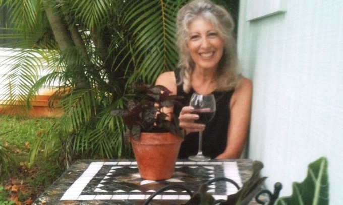 La Hacienda Cottage | Charming Cottage in Delray Beach Sleeps 4 with Heated Pool