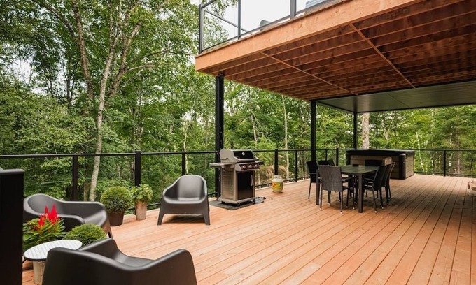 La Conception House | Charming & Cozy Modern Chalet near Tremblant