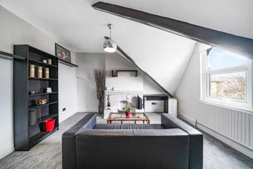 Forest Hill Apartment | Charming Designer Cosy Loft Apartment
