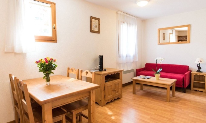 Giez Apartment | Charming Giez Apartment