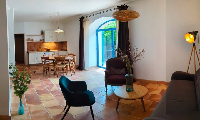 Mollans-sur-Ouveze House | Charming gîte with private spa and river at the bottom of the garden. Baronnies
