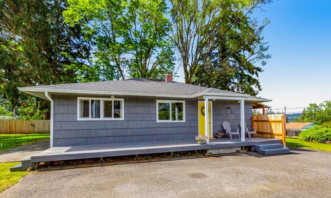 West Hills House | Charming home with lawn, grill, two W/Ds, two kitchens, WiFi, & mountain views