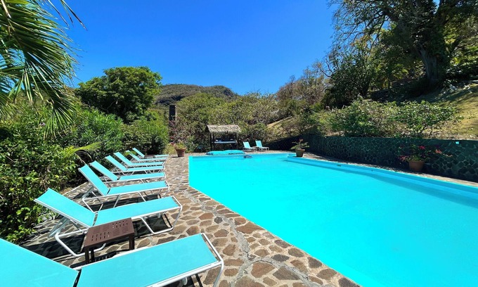 Spring Estate Apartment | Charming hotel suite in marvelous Bequia