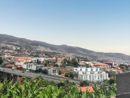 Santo Antonio House | Charming House in Funchal with Sea View