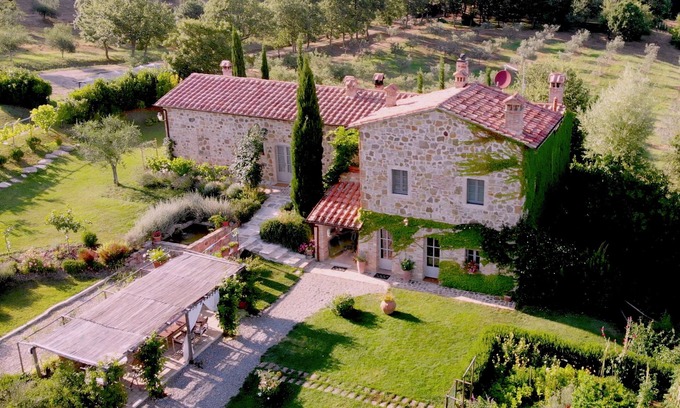 Pienza Villa | Charming Ancient Watch Tower with Swimming Pool in Val d'Orcia