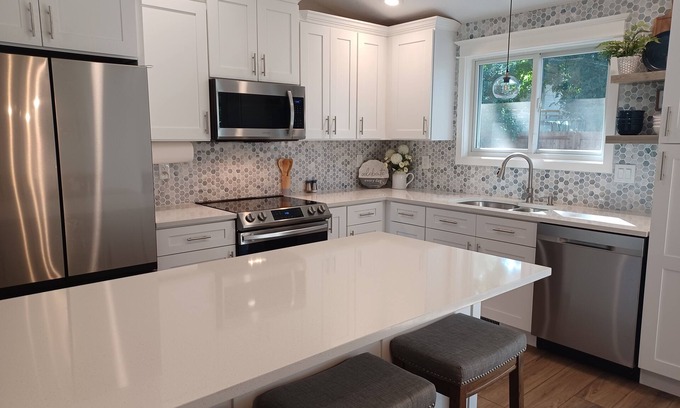 Meridian House | Charming McGlinchey house with office and great outdoor space!