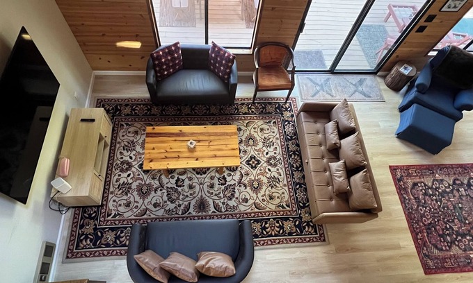 Arnold Ski Chalet | Charming Mountain Chalet with AC/Heating in Camp Connell.