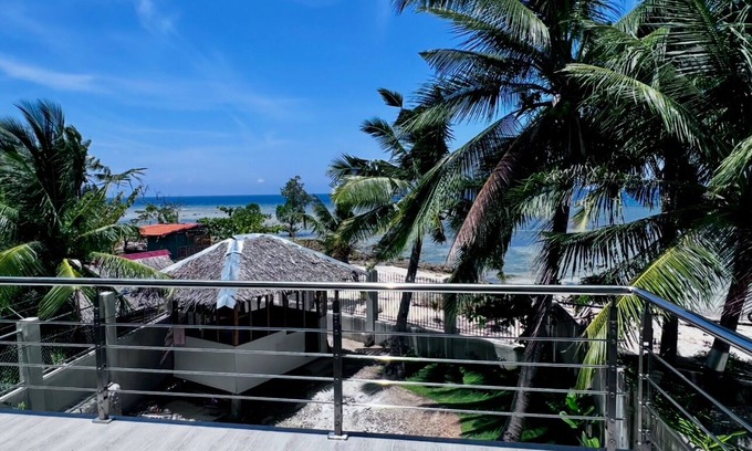 Boljoon House | Charming newly constructed 2 bedroom beach house with AC