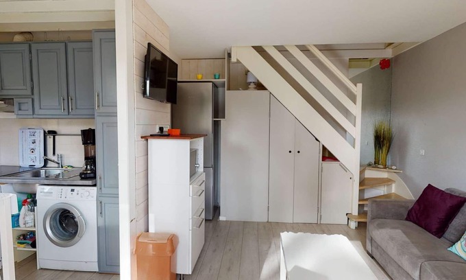 Le Penon Apartment | Charming patio villa in the heart of the forest