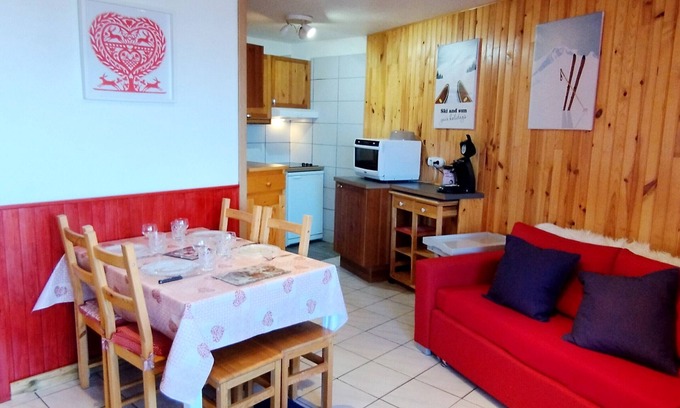 Prapoutel Apartment | Charming renovated apt near slopes, hiking and station center