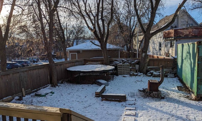 Winnipeg House | Charming small 2-bedroom unit in brilliant Winnipeg with AC, WiFi and trampoline