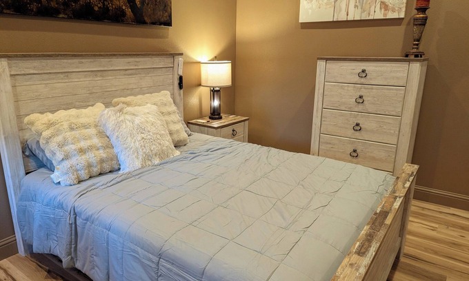 Clovis Apartment | Charming studio in quaint Clovis with AC, Unit 2