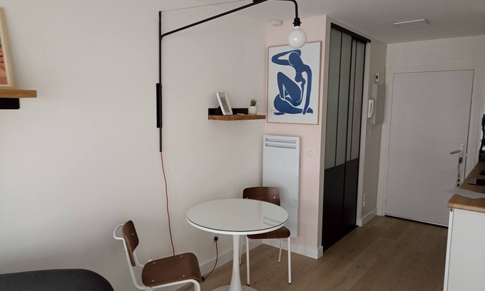 Centre Ville Apartment | Charming studio in the center of Place Clémenceau
