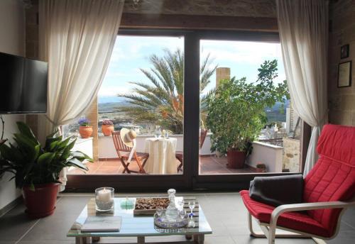 Kolymbari Villa | Charming villa in Chania with parking included