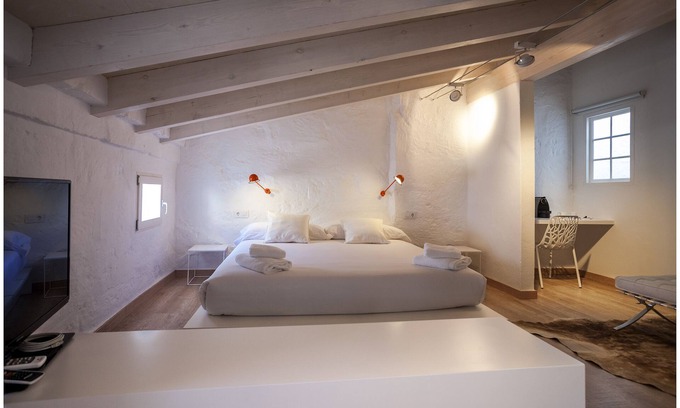 Ciutadella de Menorca Hotel | Cheap & Chic Hotel