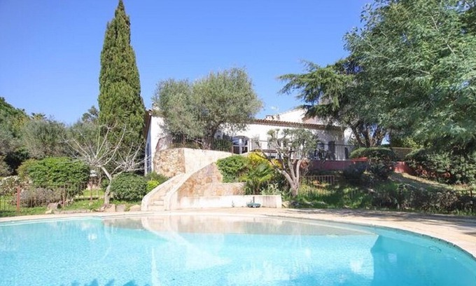 Guerrevieille House | Cheerful holiday home in Grimaud with private pool