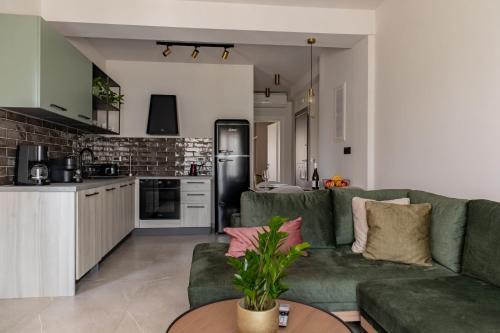 Argostoli Town Apartment | Chelmis Sea Front Apartments - Atlantis