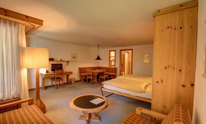 Silvaplana Apartment | Chesa Munteratsch 1-Zimmerwohnung 206 Typ B