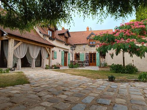 Bois-Herpin Bed & Breakfast | Chez Eric et Nath