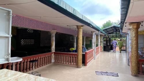 Abomey-Calavi Hotel | Chez Lorenzo