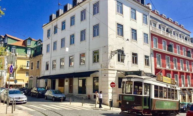 Sacramento Apartment | Chiado Arty flats