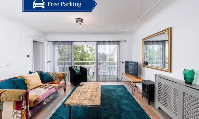 Chapeltown Apartment | Chic 3 BR Home with Balcony & Free Parking