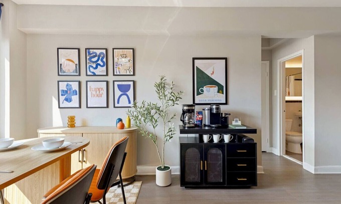 Radnor - Fort Myer Heights Apartment | Chic & Modern Unit | Free Parking