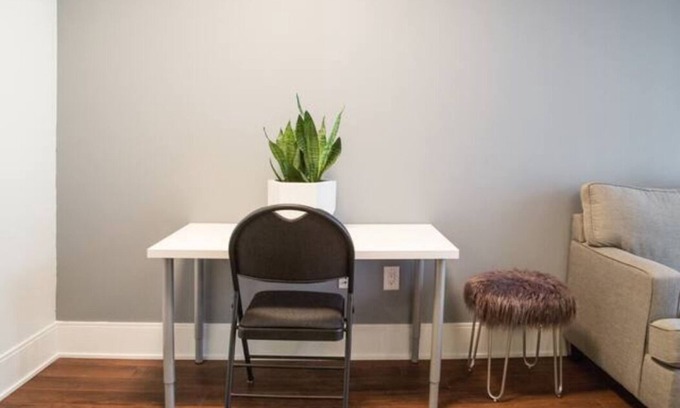 Niagara Condo | Chic & Spacious Studio in Fashion District!
