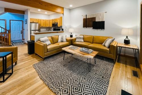 McHenry Apartment | Chillaxin