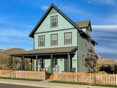 Chelan House | Chinook & Carriage House #2