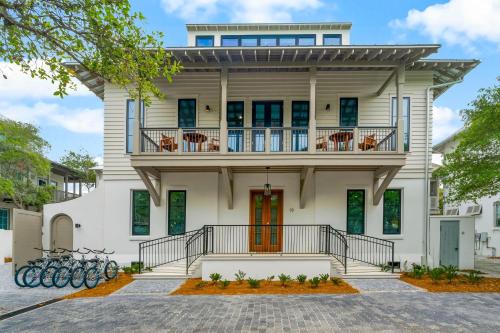 West Panama City Beach House | Chloe's Cottage and Carriage House