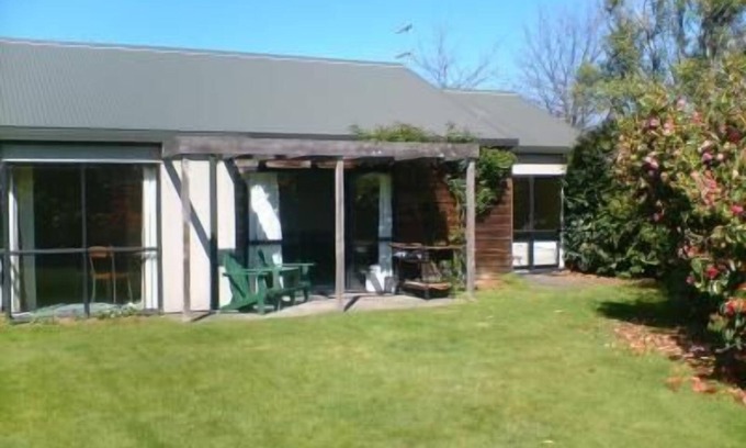 Christchurch Hotel | Christchurch Park Motel