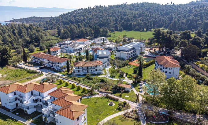 Paliouri Resort | Chrousso Village