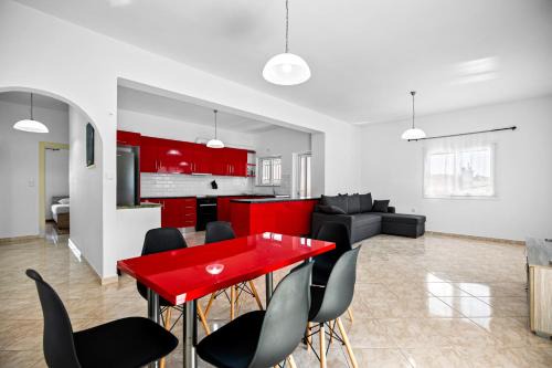 Varipetron Apartment | Chrysi - Three Bedroom Deluxe Suite