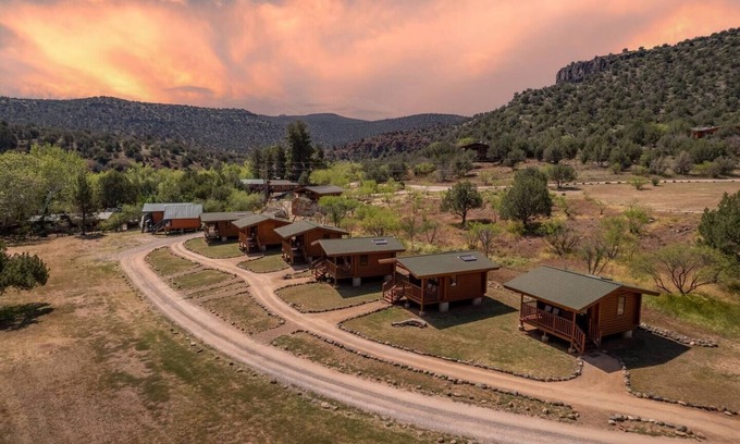 Cornville Cabin | Chrysocolla Cabin: Creekside Harmony