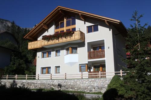 Pedraces Apartment | Ciasa Rudiferia Appartamenti in Alta Badia