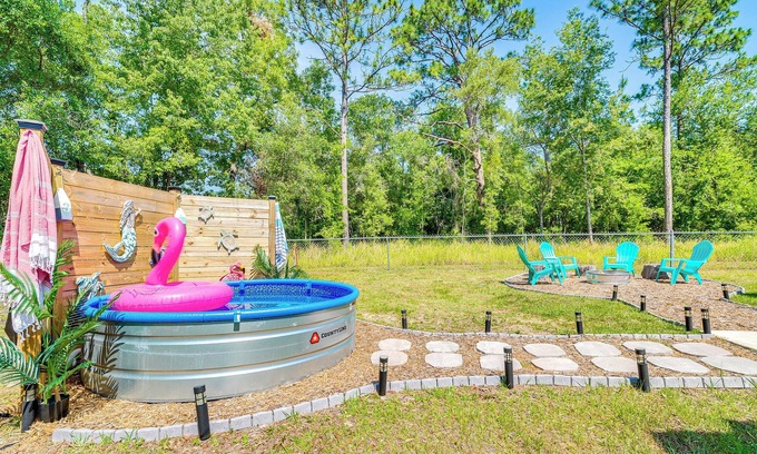Citrus Springs Cottage | Citrus Springs Retreat w/Grill & Screened Porch!